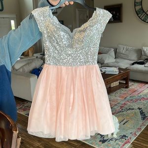 Size 00 semi formal/cocktail dress. Worn once. Great condition